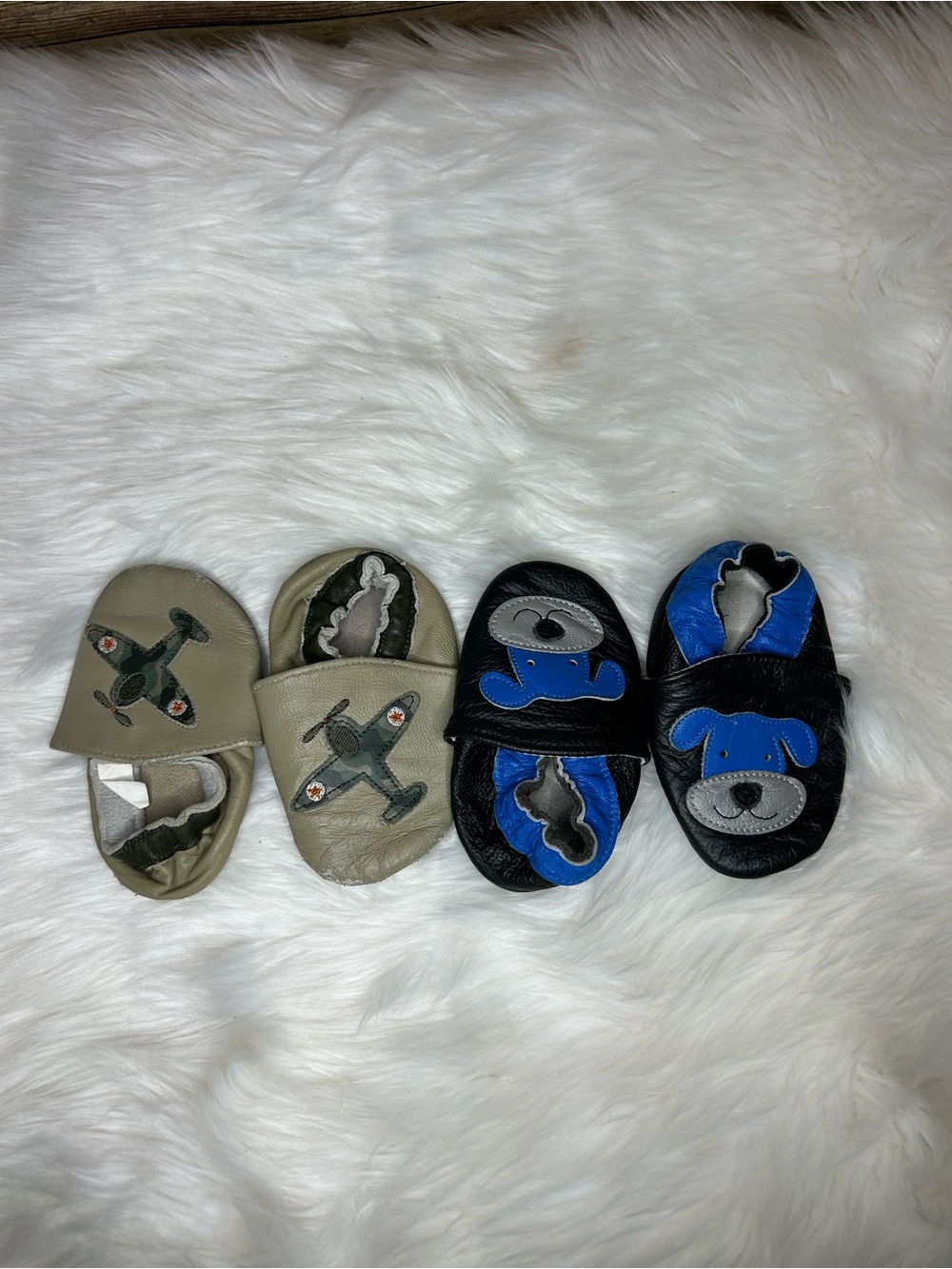 Lot Of 2 Leather Soft Sole Baby Moccasins Shoes Airplane And Puppy Size 12-18